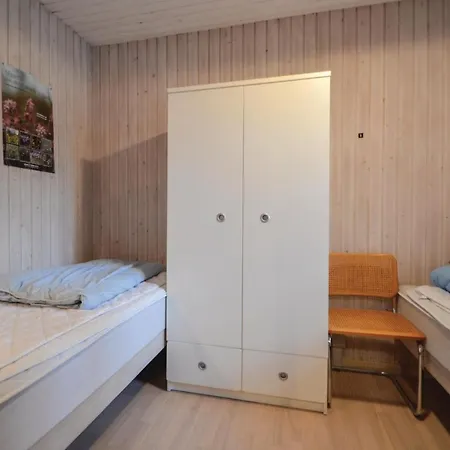 Lejl 64 *